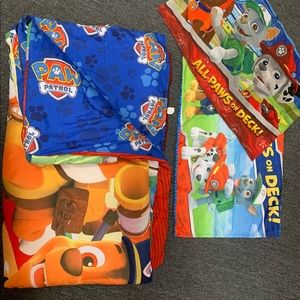 Paw Patrol twin size comforter with 2 pillow cases